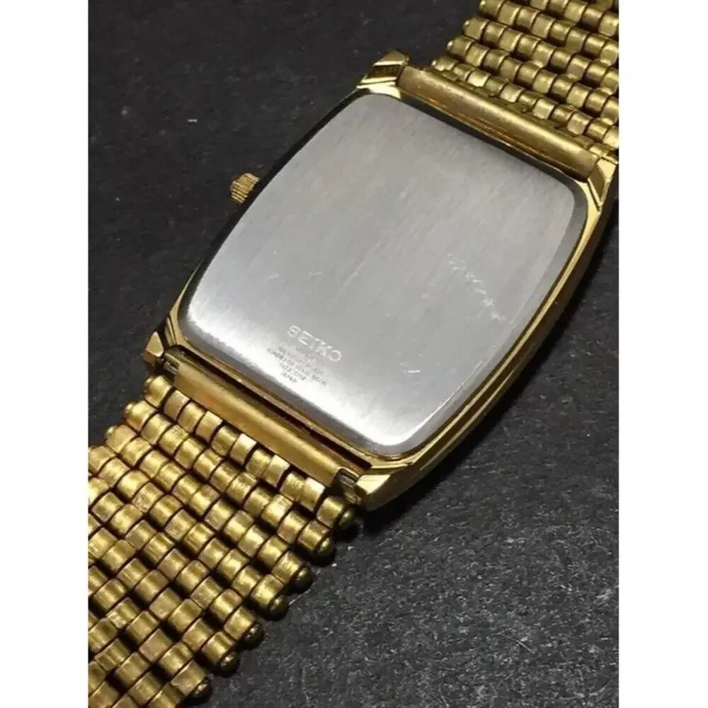 Vintage Style Seiko Quartz Mens Gold Watch & White accents W/ Metal Strap